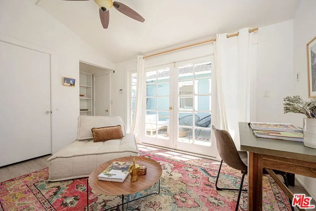 2213 Arizona Avenue, Santa Monica, California 90404 home-pic-19